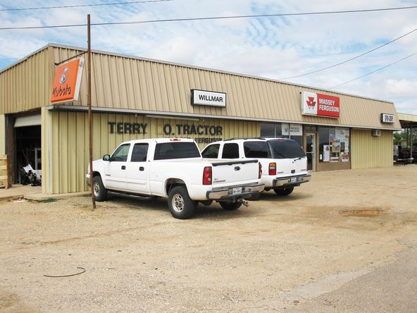 1105 US Hwy 62, Brownfield, TX 79316